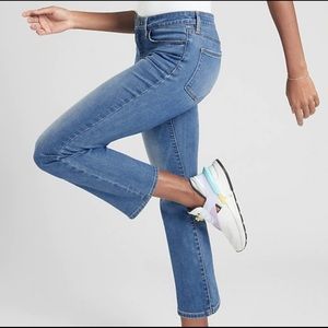 Athleta Sculptek Crop Kick Morro Wash Jeans 10